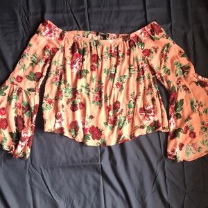 ✨FREE Off the Shoulder Top with Bundle Purchase!✨